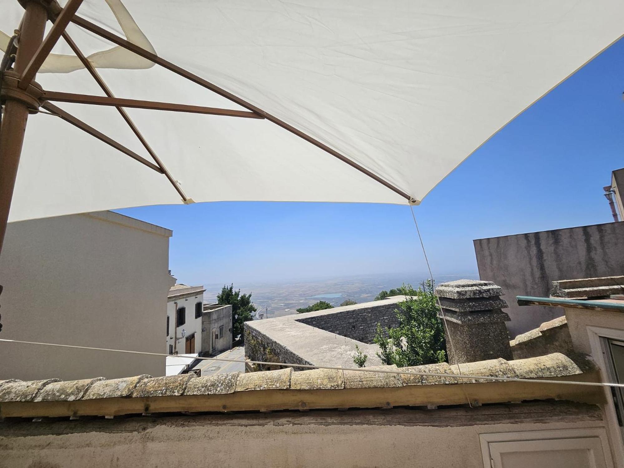 Porta Trapani Guest House เอริเช ภายนอก รูปภาพ
